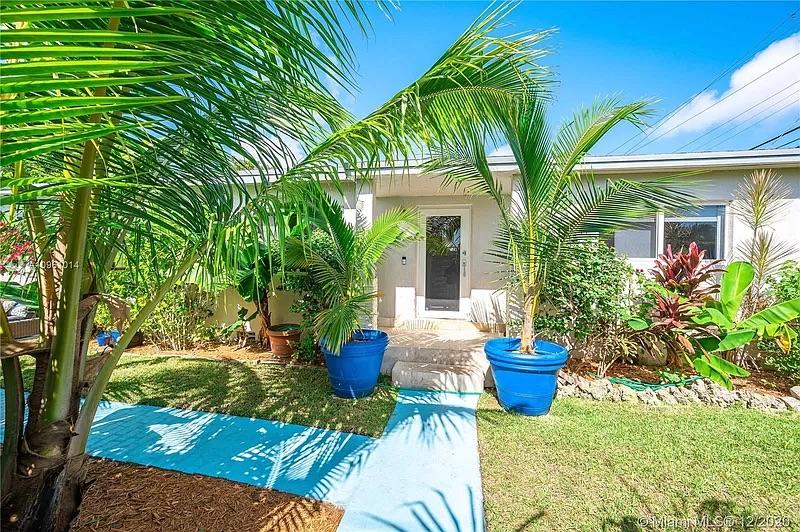 Photo of property: 2401 SW 26th St. Miami, FL 33133