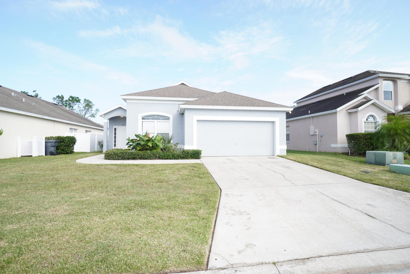 Photo of property: 433 Corvina Drive Davenport, FL 33897