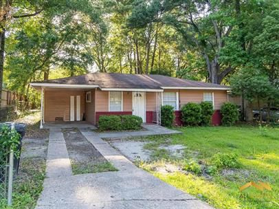 Photo of property: 2808 Southwood Dr Tallahassee, FL 32301