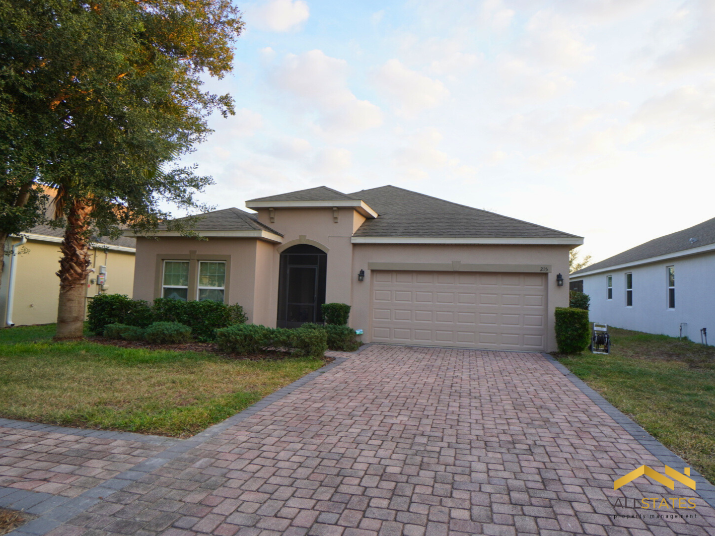 Photo of property: 215 Lakeshore Drive Davenport, FL 33837 