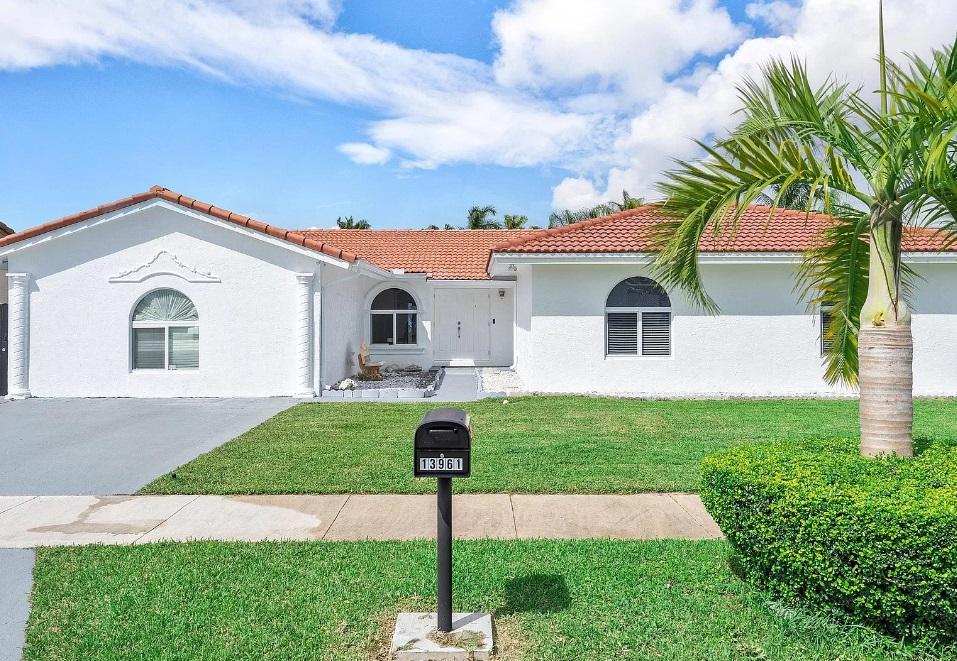 Photo of property: 13961 SW 156th Ter, Miami, FL 33177