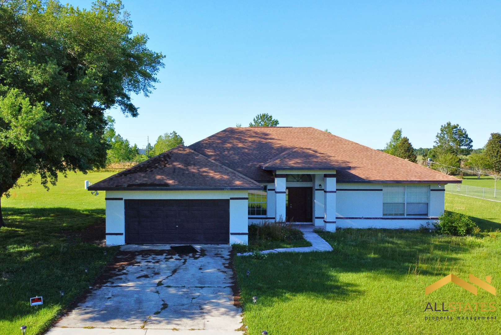 Photo of property: 6233 Southeast 85th Lane Ocala, FL 34472